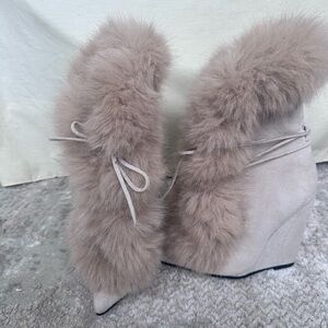 Wedge heel fur boots EU 37